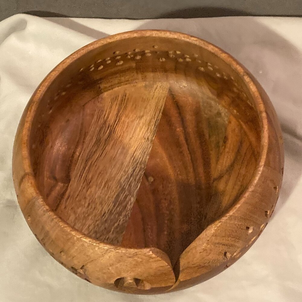 Handcrafted Rosewood Yarn Bowl-Knitting Crocheting-Starburst Design-6.5" D-EUC - Picture 4 of 8